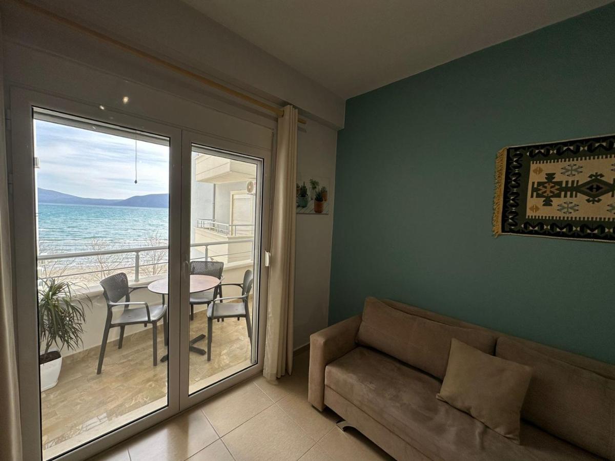 Trea Accomodations - On Private Beach With Sunbed & Umbrella Vlorë Exterior foto